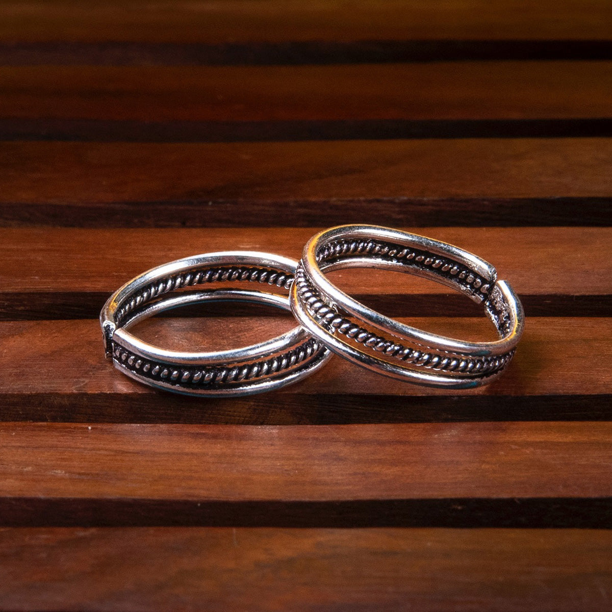 925 Sterling Silver Oxidised Toe Ring For Women