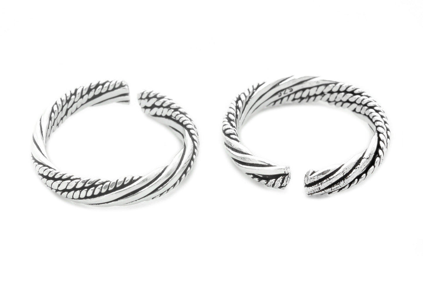 925 Sterling Silver Twisted Lining And Plain Rope Design Toe Ring For Women