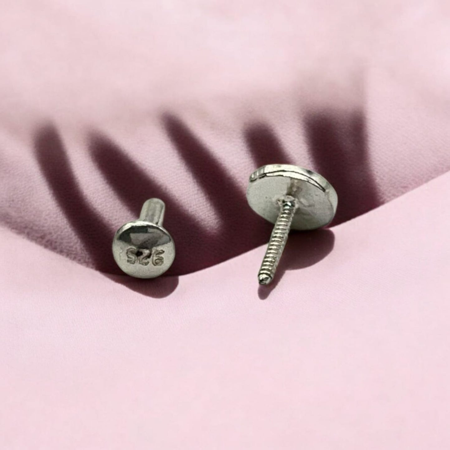 Pink and Red Star In Circle Nose Pin