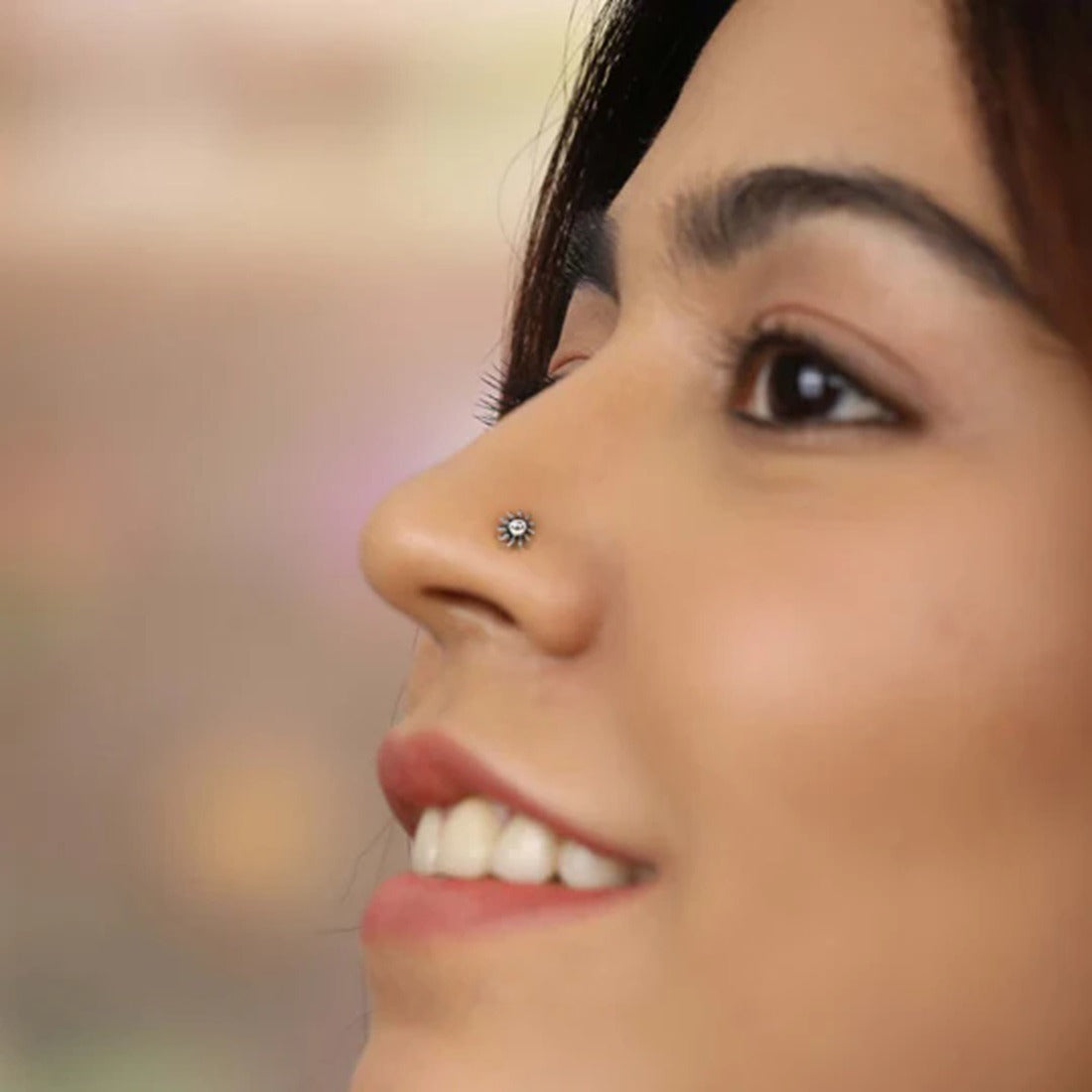 Spring Shape Nose Pin Dot In Circle