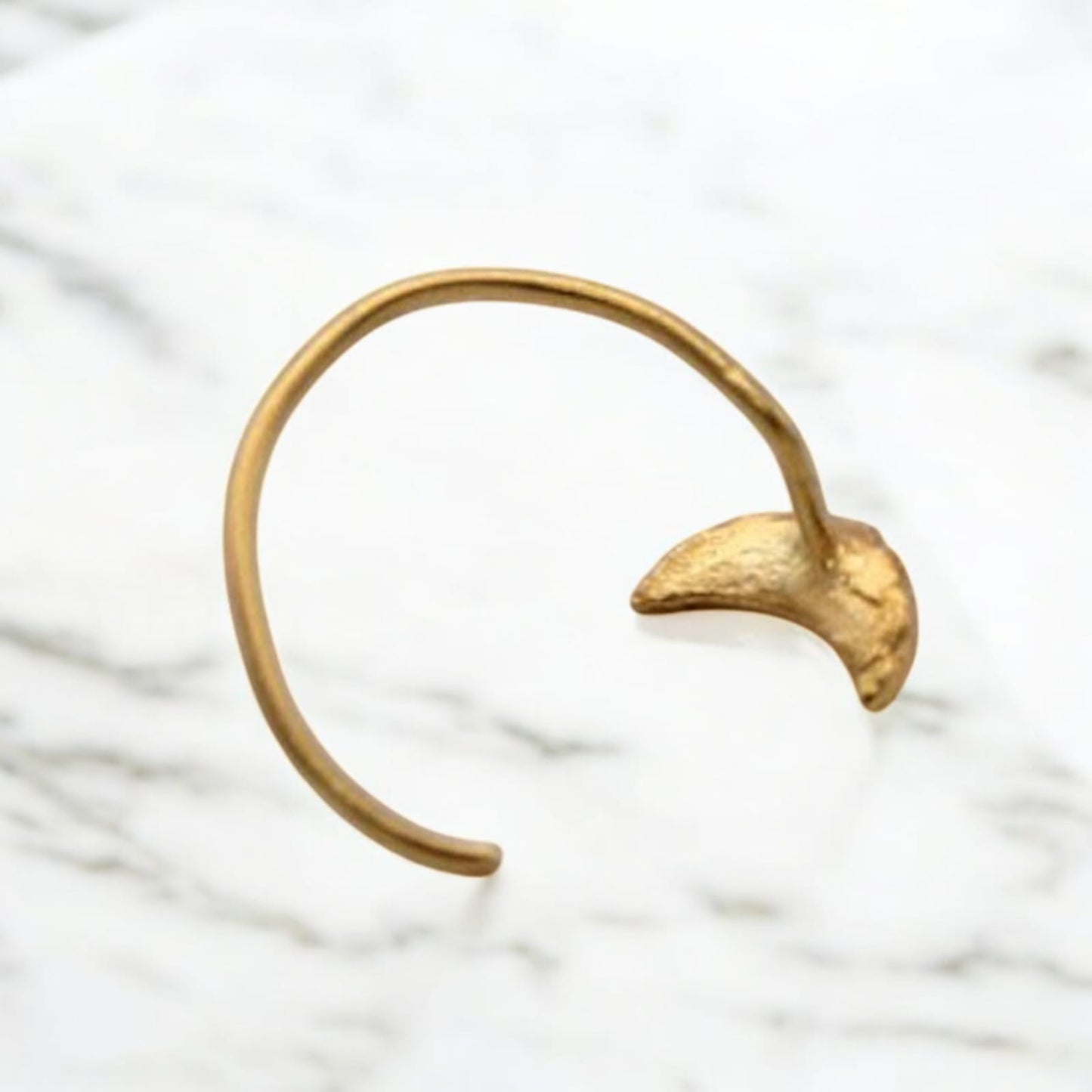 Half Moon Shape Nose Pin Wire