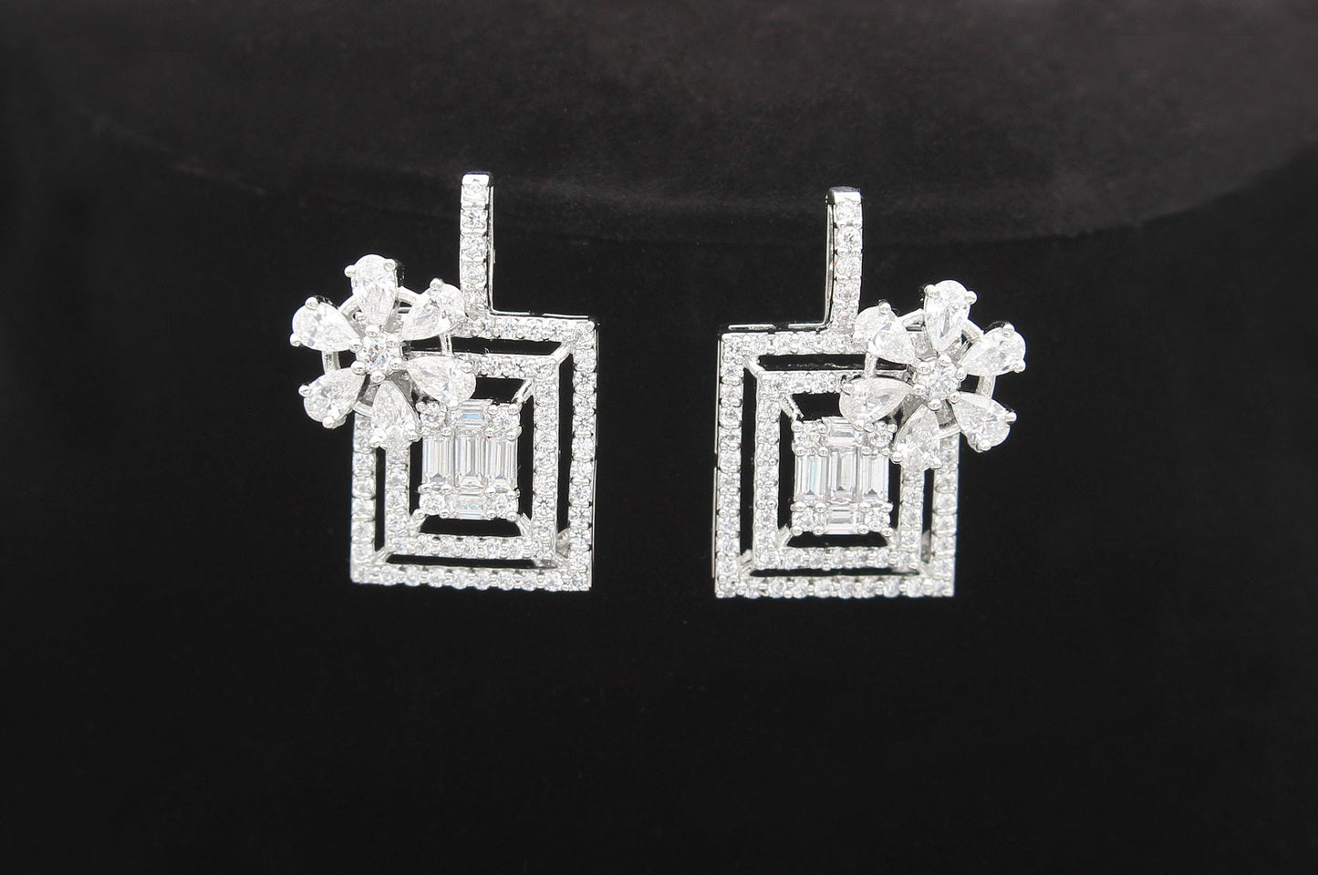 925 Sterling Silver Flower Design Pendant Set For Girls And Women