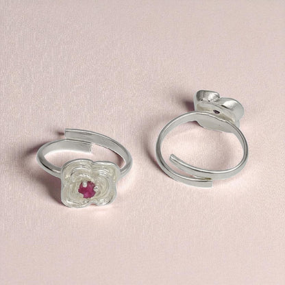 Floral Design With Pink Stone  Toe Ring