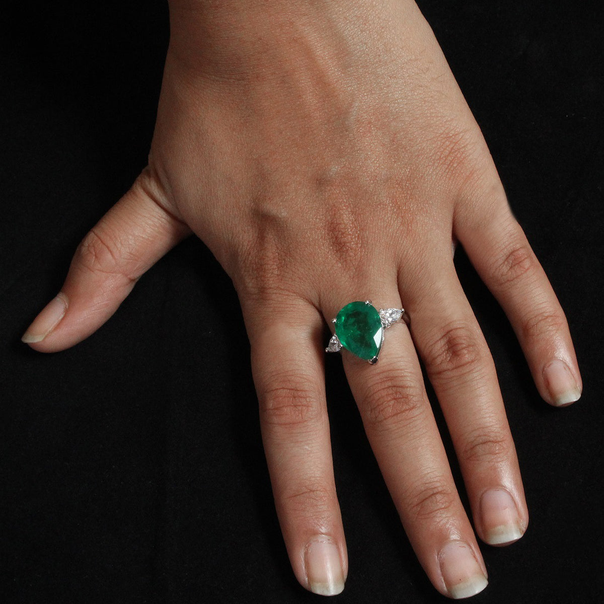 Drop Shape Green Single Stone Ring
